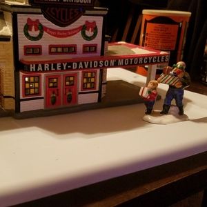 Harley Davidson Christmas town
